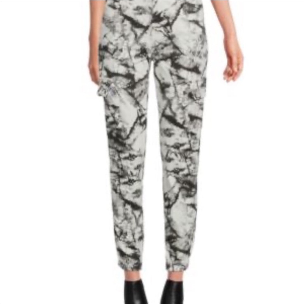 GEMMA RAE Marble High Rise Jogger Jeans size 7/28‎